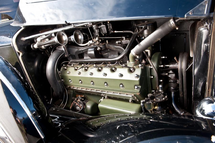  Packard Twelve Coupe Roadster 1933 года  (фото 12 из 51)